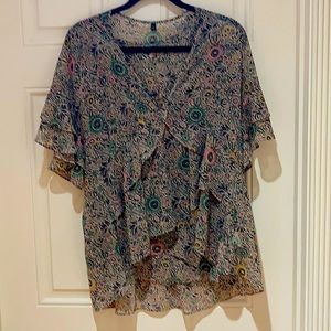 Two piece CABI blouse !  Size medium.